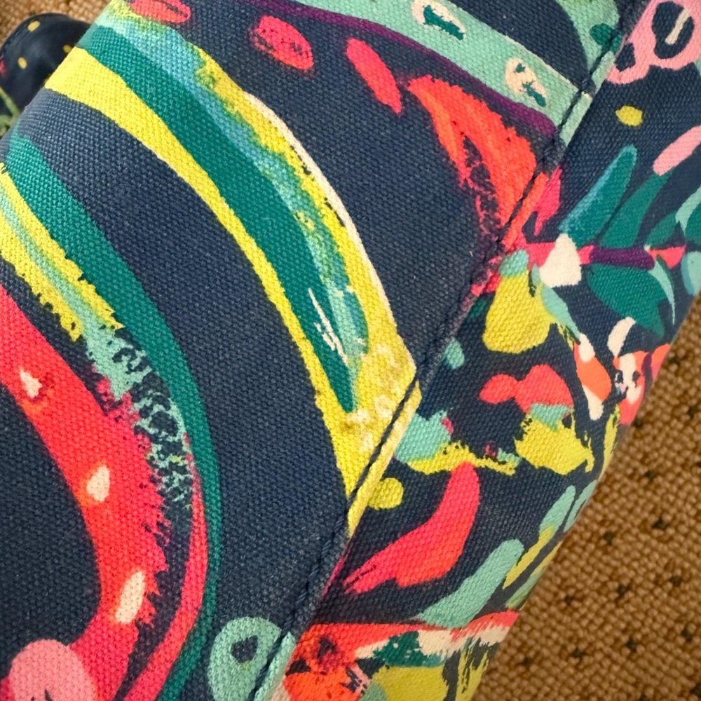 Lilly Pulitzer Reversible Beach Tote in Beach Loot & Midnight Cove with Pouch! - Picture 13 of 16